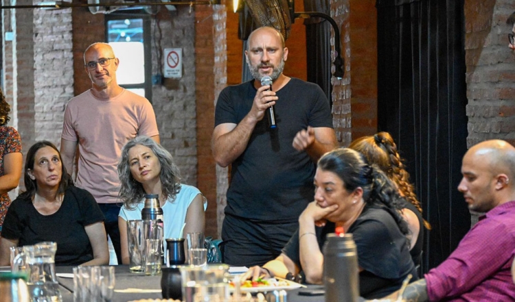 En barrios del cordón oeste de Santa Fe, el 100% de las familias necesita de asistencia para garantizar su alimentación